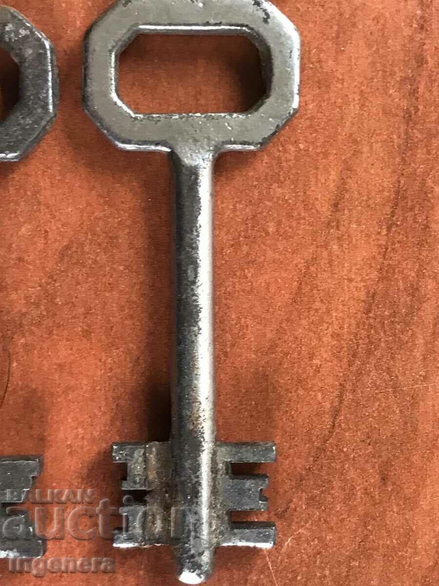 ANTIQUE KEY FROM GRANDMOTHER AND GRANDFATHER'S CHESTS LATCH PADLOCK-2 PCS - 5 ANTIQUE KEY FROM GRANDMOTHER AND GRANDFATHER'S CHESTS LATCH PADLOCK-2 PCS - 5