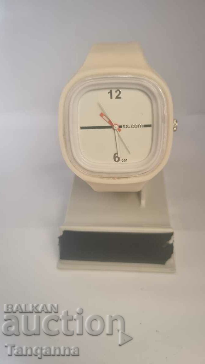 Watch with price 10.00 BGN | € 5.11 Watch with price 10.00 BGN | € 5.11