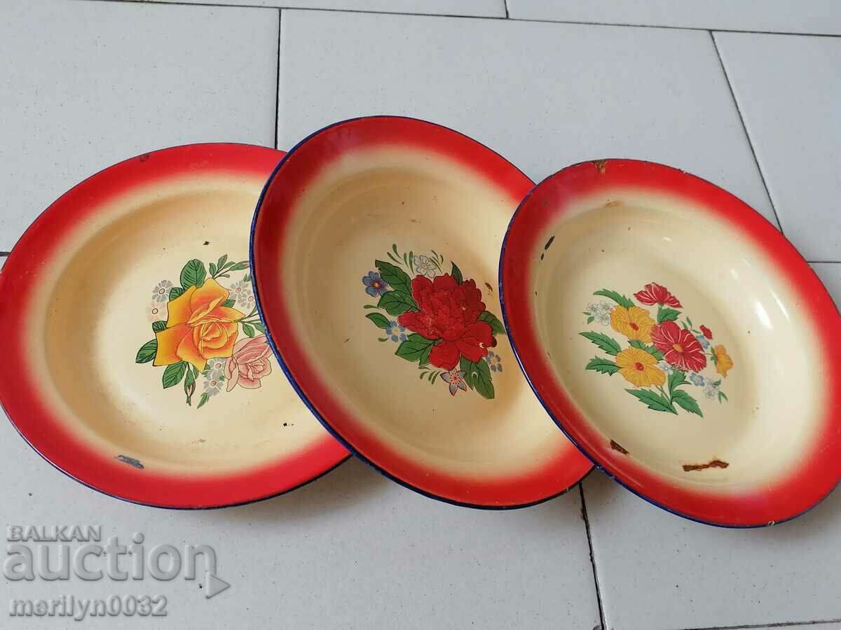 Enameled plates dish with enamel panica panica China 70s with price 51.00 BGN | € 26.08 Enameled plates dish with enamel panica panica China 70s with price 51.00 BGN | € 26.08