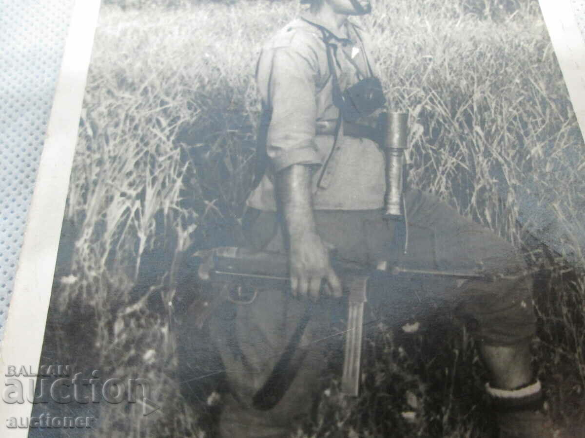 Delivery of OLD MILITARY PHOTO, SCHMEIZER, GRENADE, PHOTO CHAMOME Delivery of OLD MILITARY PHOTO, SCHMEIZER, GRENADE, PHOTO CHAMOME