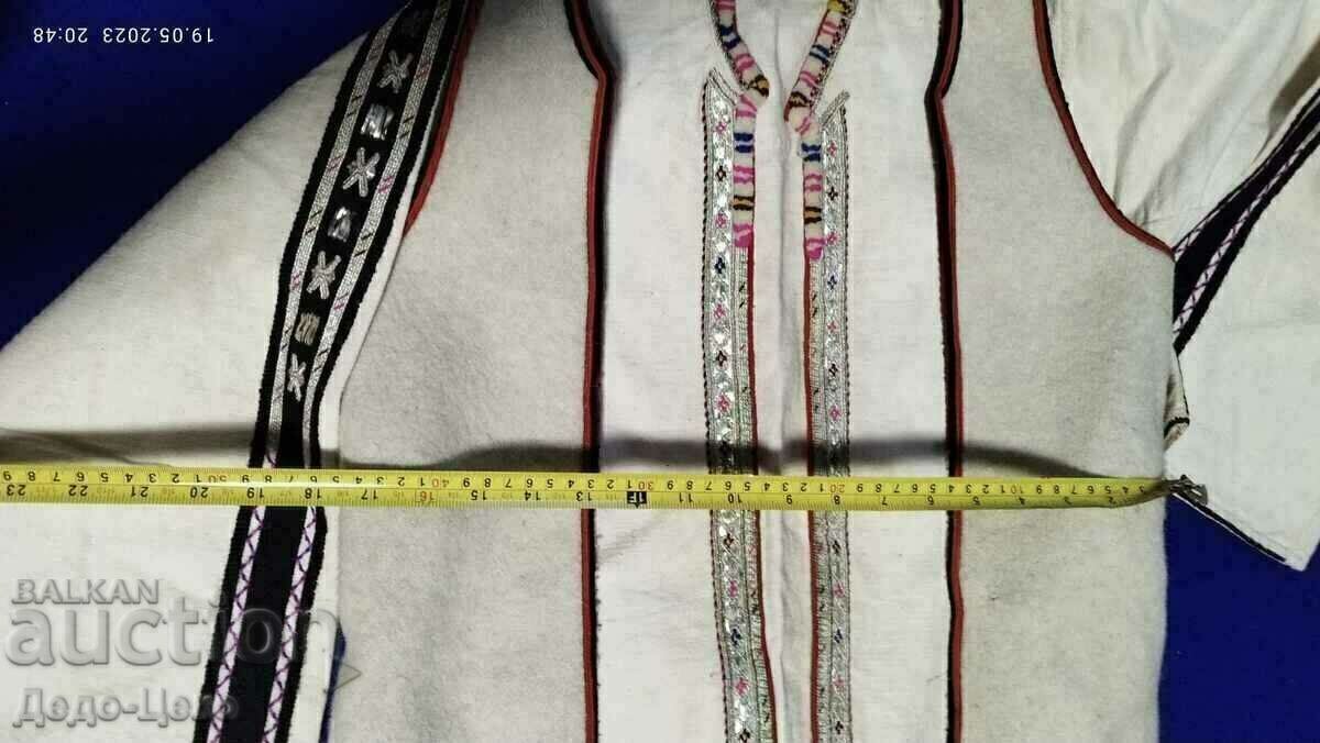 Macedonian costume 19th century with price 600.00 BGN | € 306.78