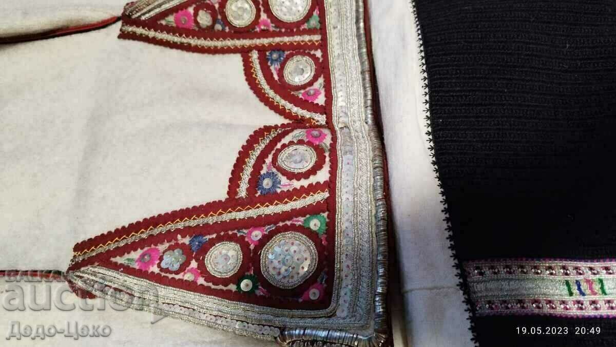 Delivery of Macedonian costume 19th century