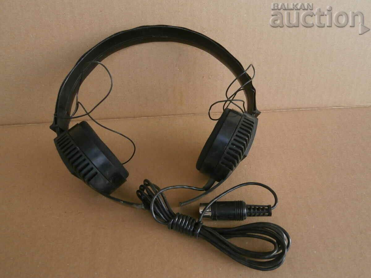 Auction RESPROM headphones HI FI Made in NRB Auction RESPROM headphones HI FI Made in NRB