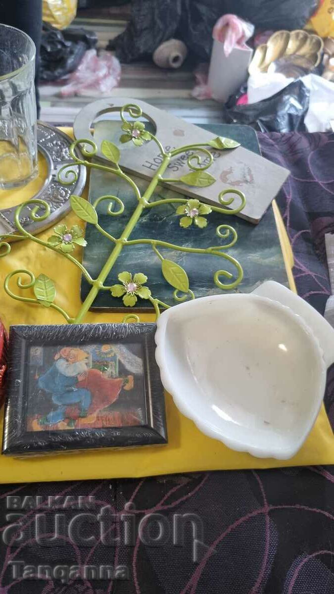 Auction Lot of stuff Auction Lot of stuff