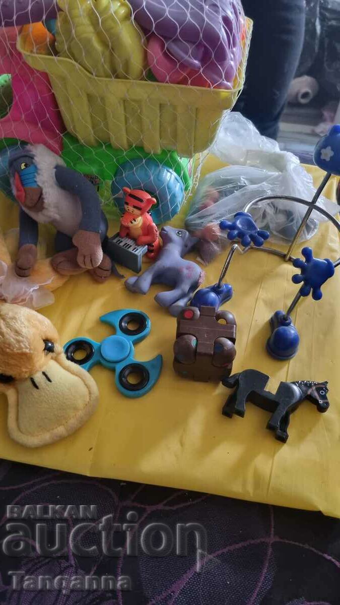 Auction  Lot of stuff