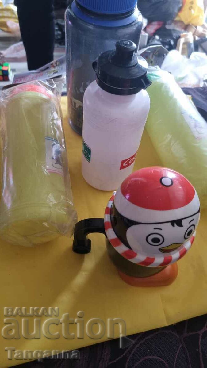 Παράδοση Μπουκάλια νερού Παράδοση Μπουκάλια νερού