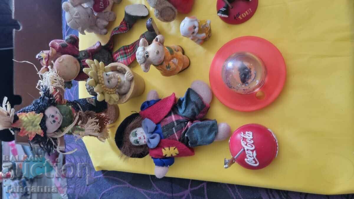 Lot souvenirs with price 15.00 BGN | € 7.67 Lot souvenirs with price 15.00 BGN | € 7.67