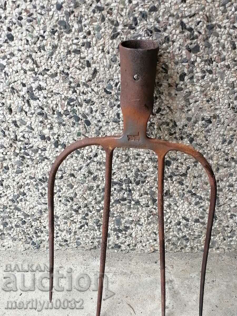 Old villa, wrought iron with price 32.00 BGN | € 16.36