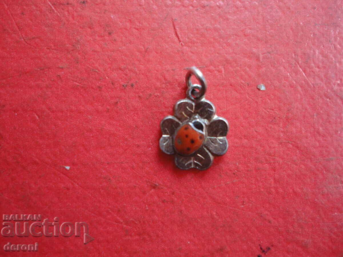 Delivery of Silver medallion pendant with enamel 835 number 3 Delivery of Silver medallion pendant with enamel 835 number 3