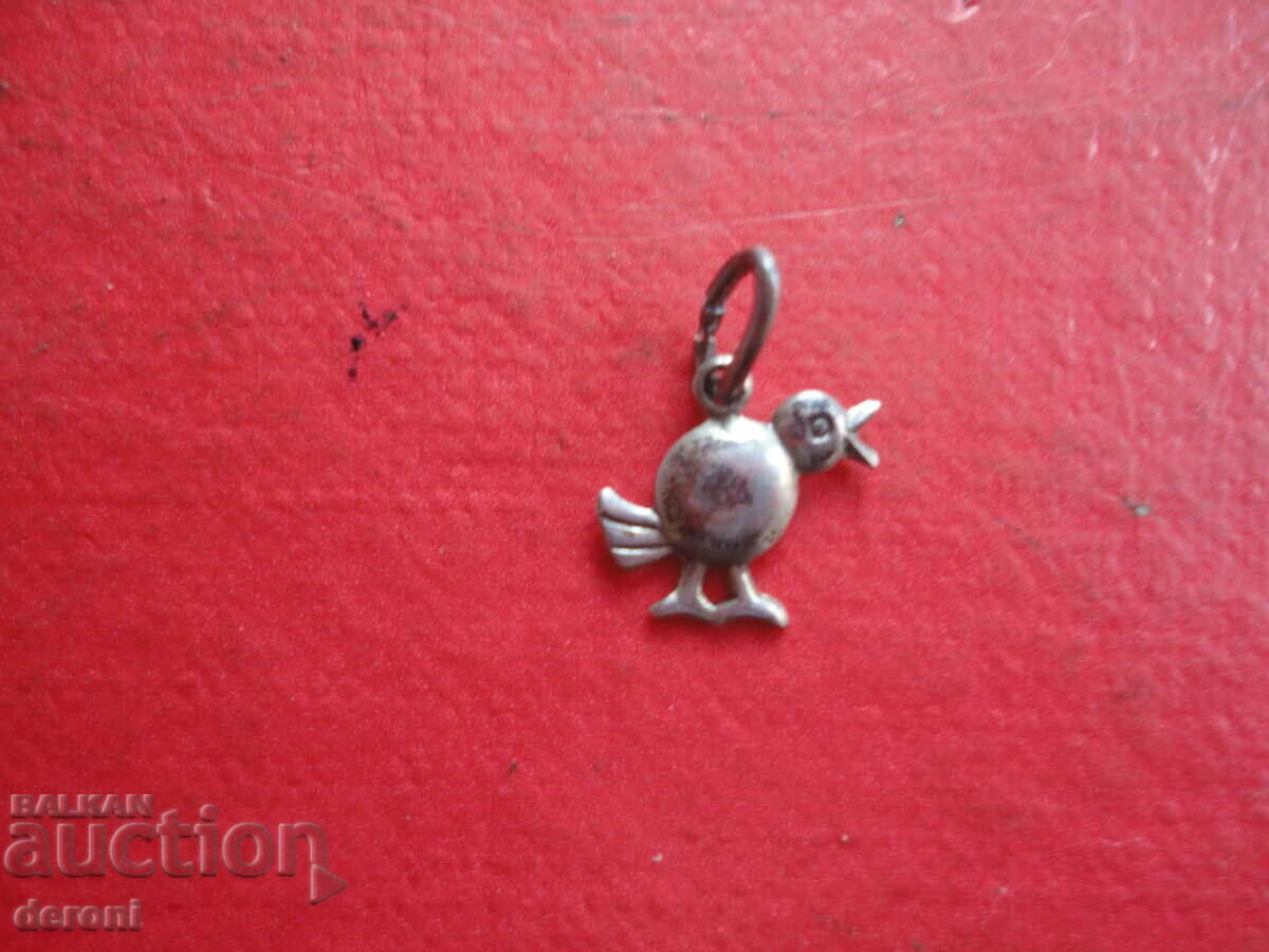 Auction Silver locket pendant sparrow 835 Auction Silver locket pendant sparrow 835