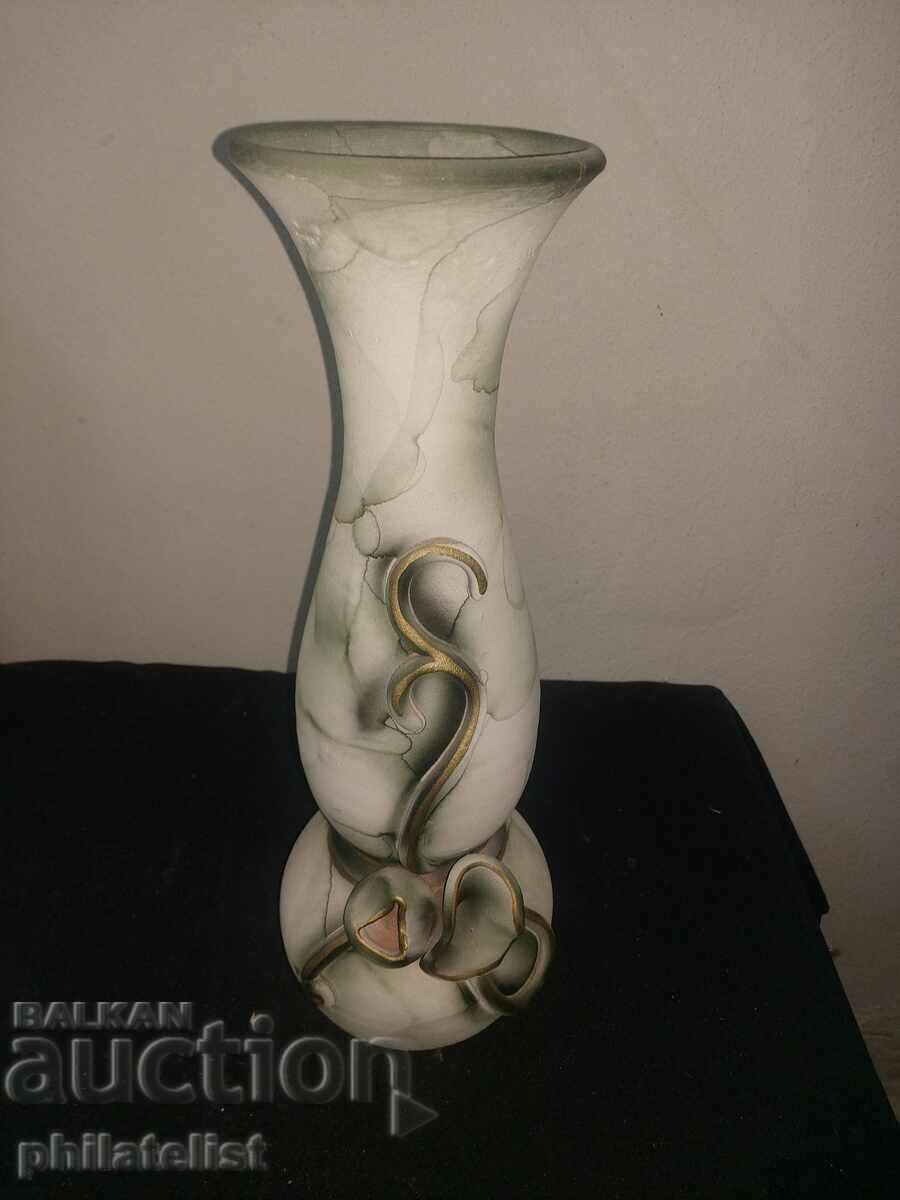 керамична ваза , нова !