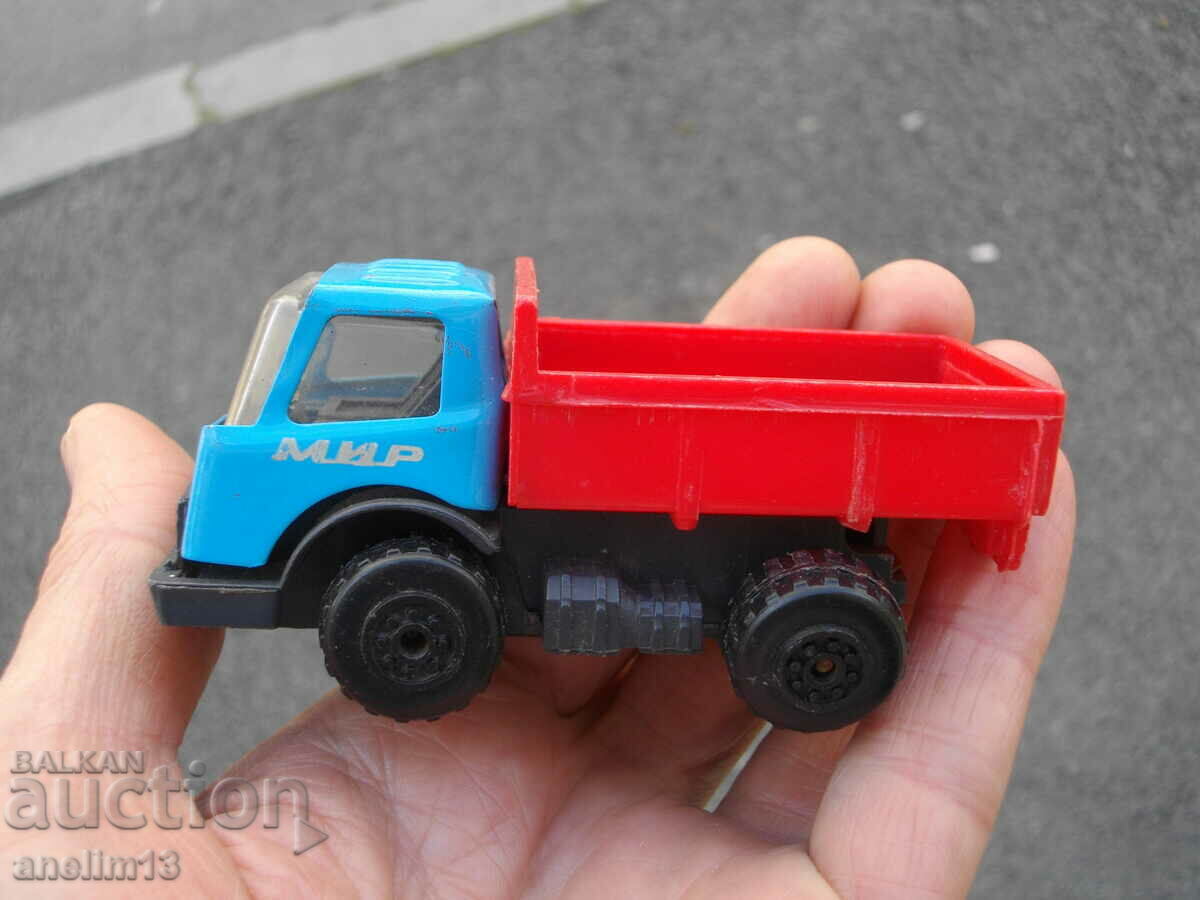 Доставка на СТАРА ЛАМАРИНЕНА ИГРАЧКА КАМИОНЧЕ МИР