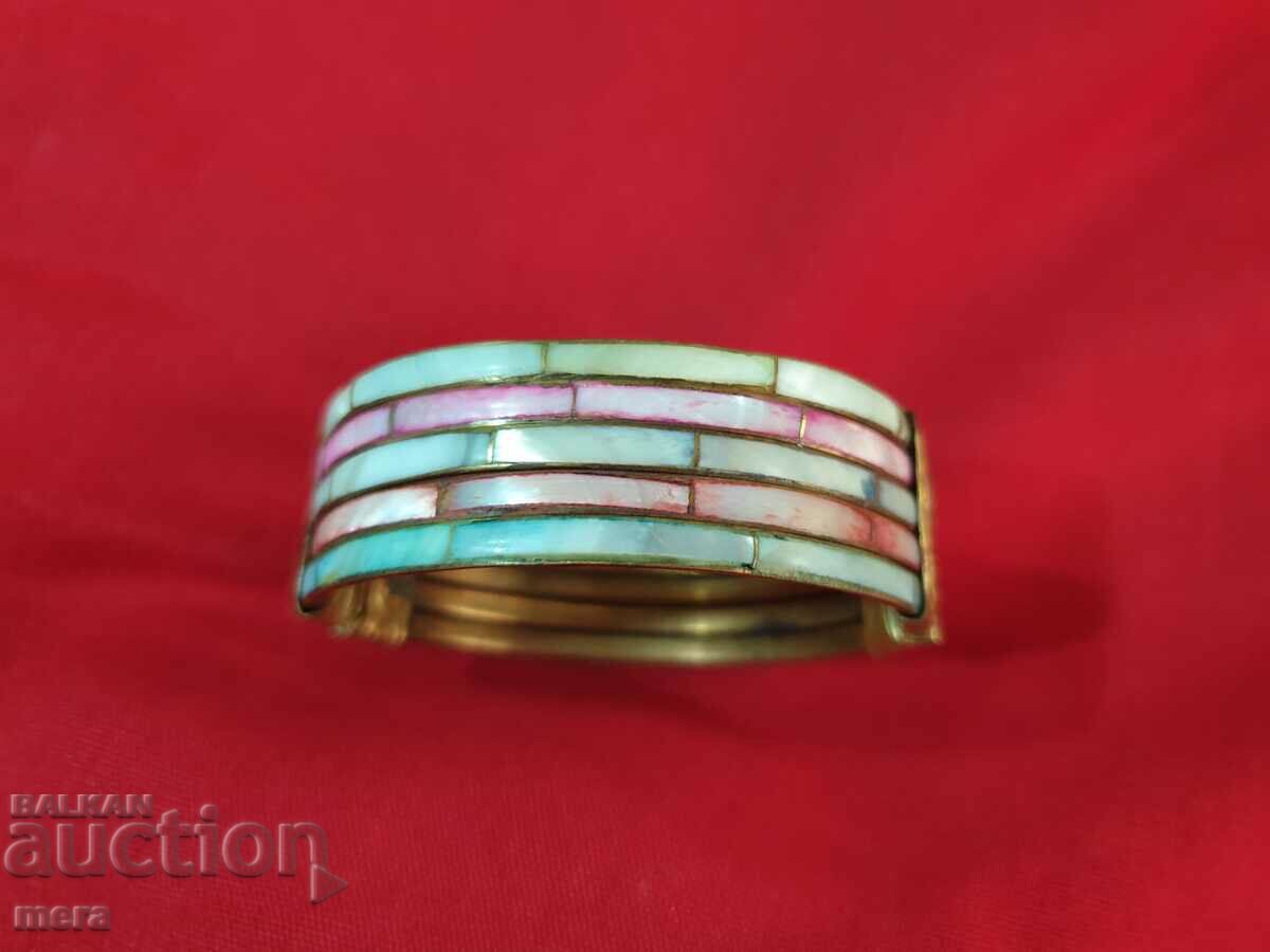 Bronze and colored mother-of-pearl bracelet with price 40.00 BGN | € 20.45 Bronze and colored mother-of-pearl bracelet with price 40.00 BGN | € 20.45