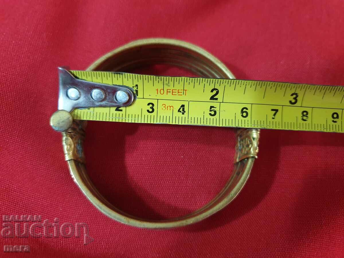 Delivery of Bronze and colored mother-of-pearl bracelet Delivery of Bronze and colored mother-of-pearl bracelet