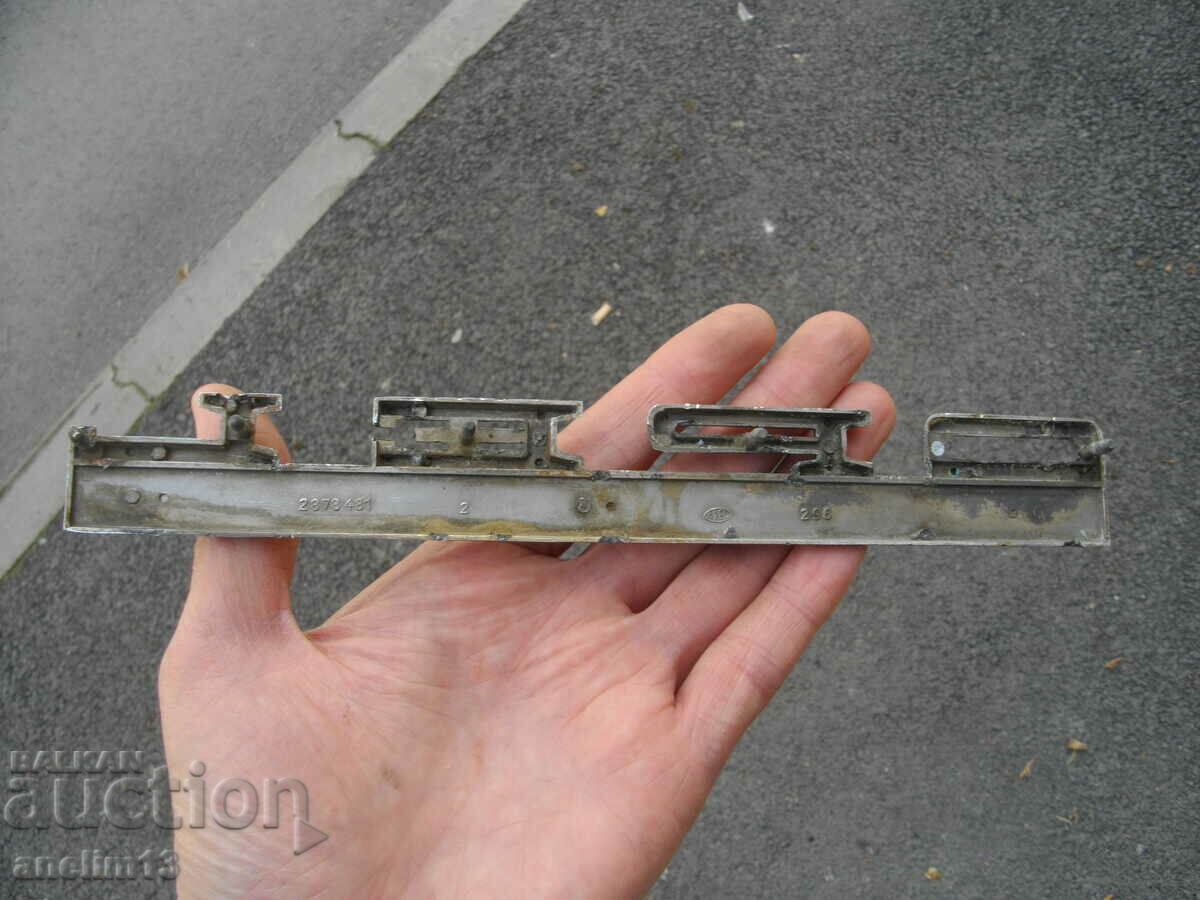Auction RETRO EMBLEM FOR OPEL Auction RETRO EMBLEM FOR OPEL