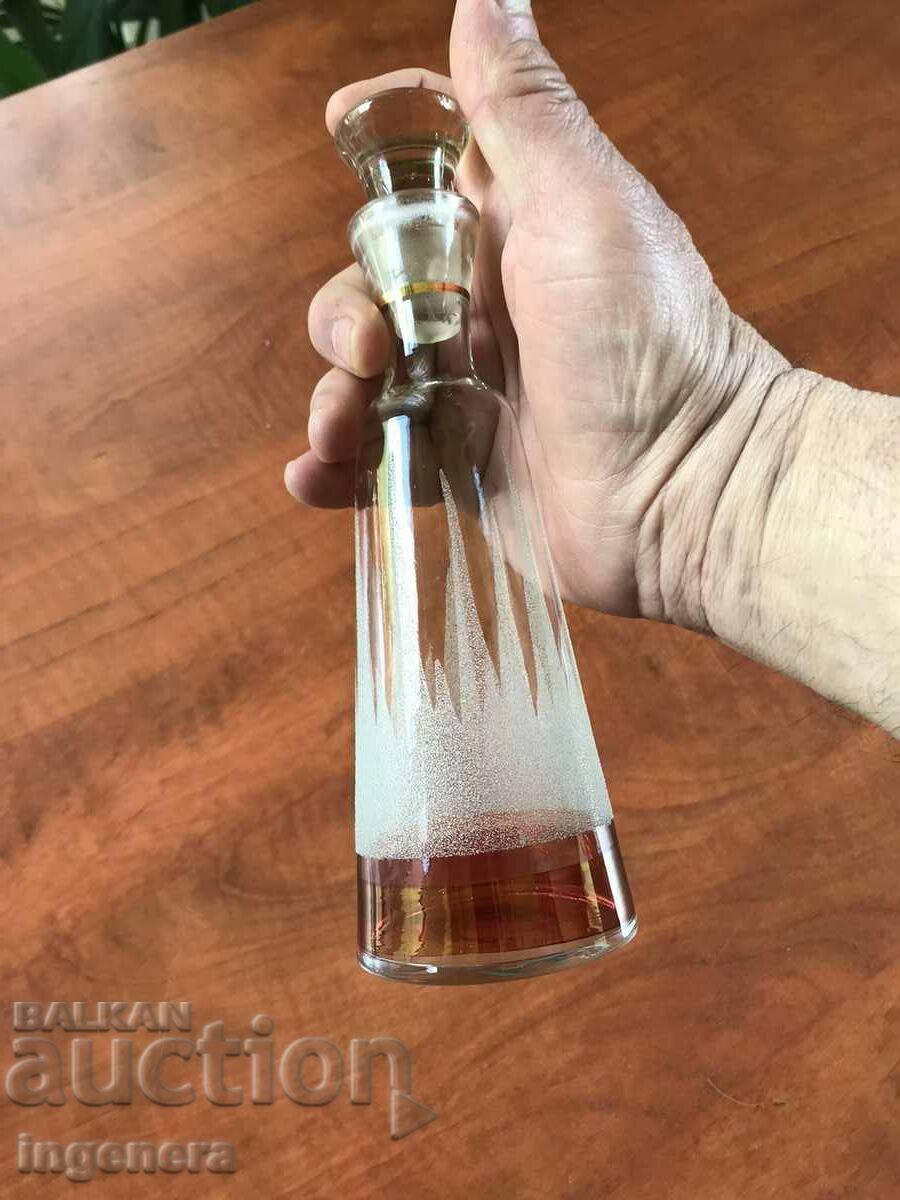 Delivery of CARAFE BOTTLE FROM SOCA THIN-WALLED ENGRAVED GOLD Delivery of CARAFE BOTTLE FROM SOCA THIN-WALLED ENGRAVED GOLD