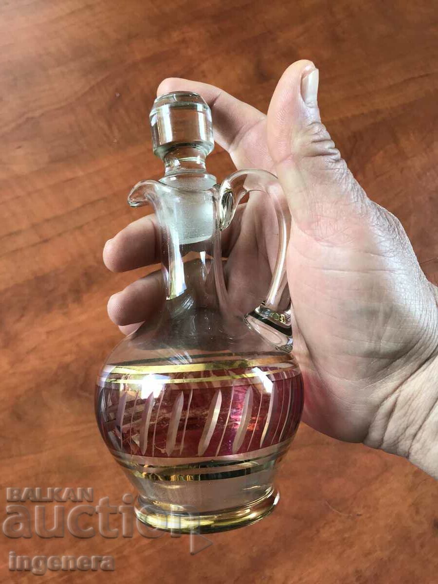 Delivery of CARAFE BOTTLE FROM SOCA THIN-WALLED ENGRAVED GOLD Delivery of CARAFE BOTTLE FROM SOCA THIN-WALLED ENGRAVED GOLD