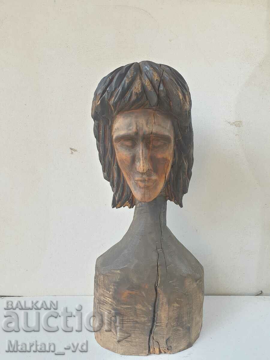 Bust of wood