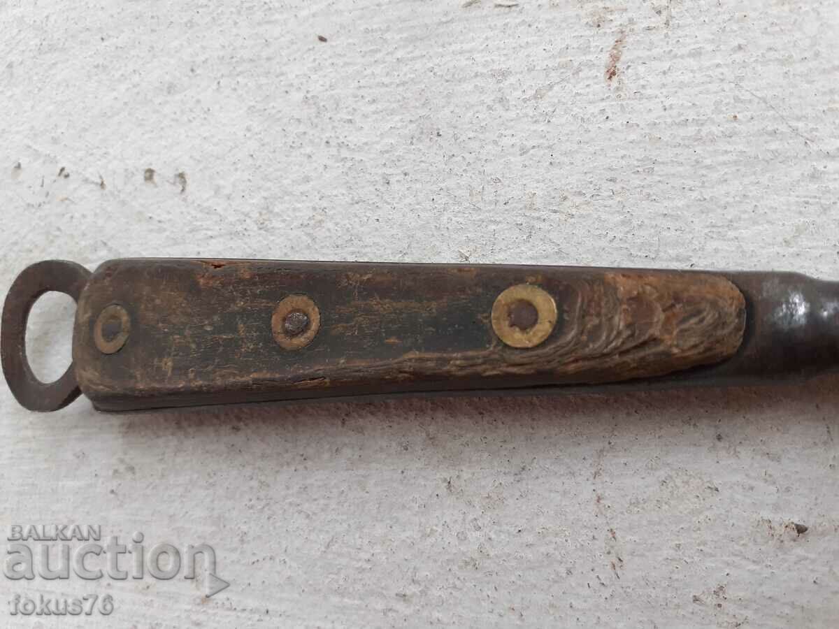 Auction  Old collectible Fischer table with horn handle