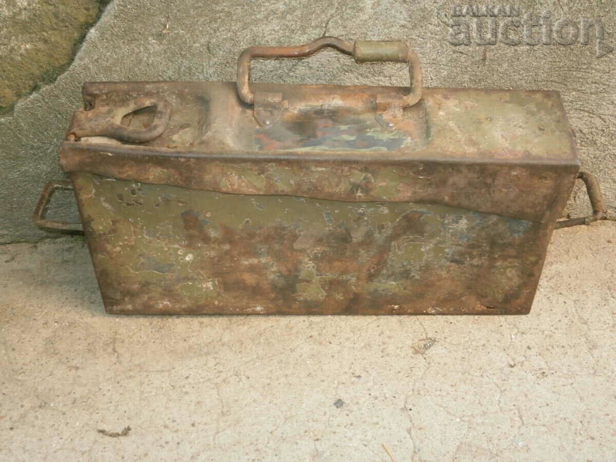 Cartridge case MG 34 42 Wehrmacht WWII ammunition box with price 71.00 BGN | € 36.30