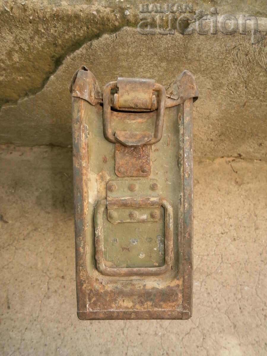 Delivery of Cartridge case MG 34 42 Wehrmacht WWII ammunition box