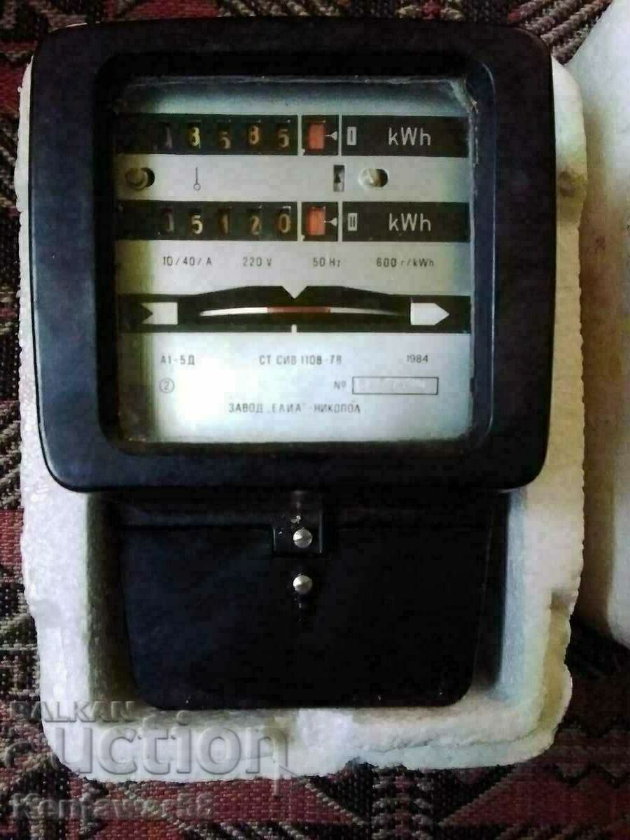 Electric meter - single-phase, double-tariff.