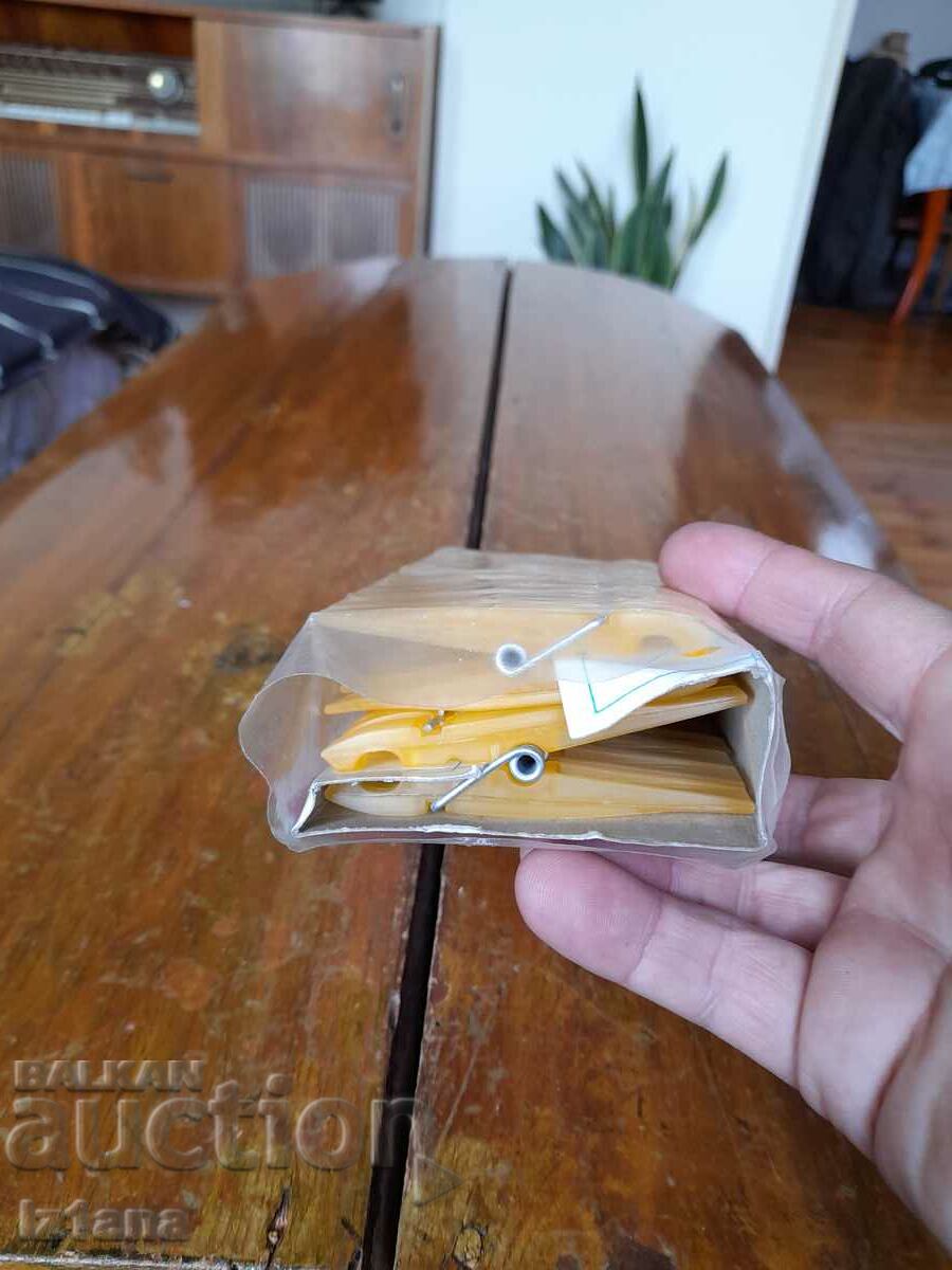 Old plastic laundry clips - 5