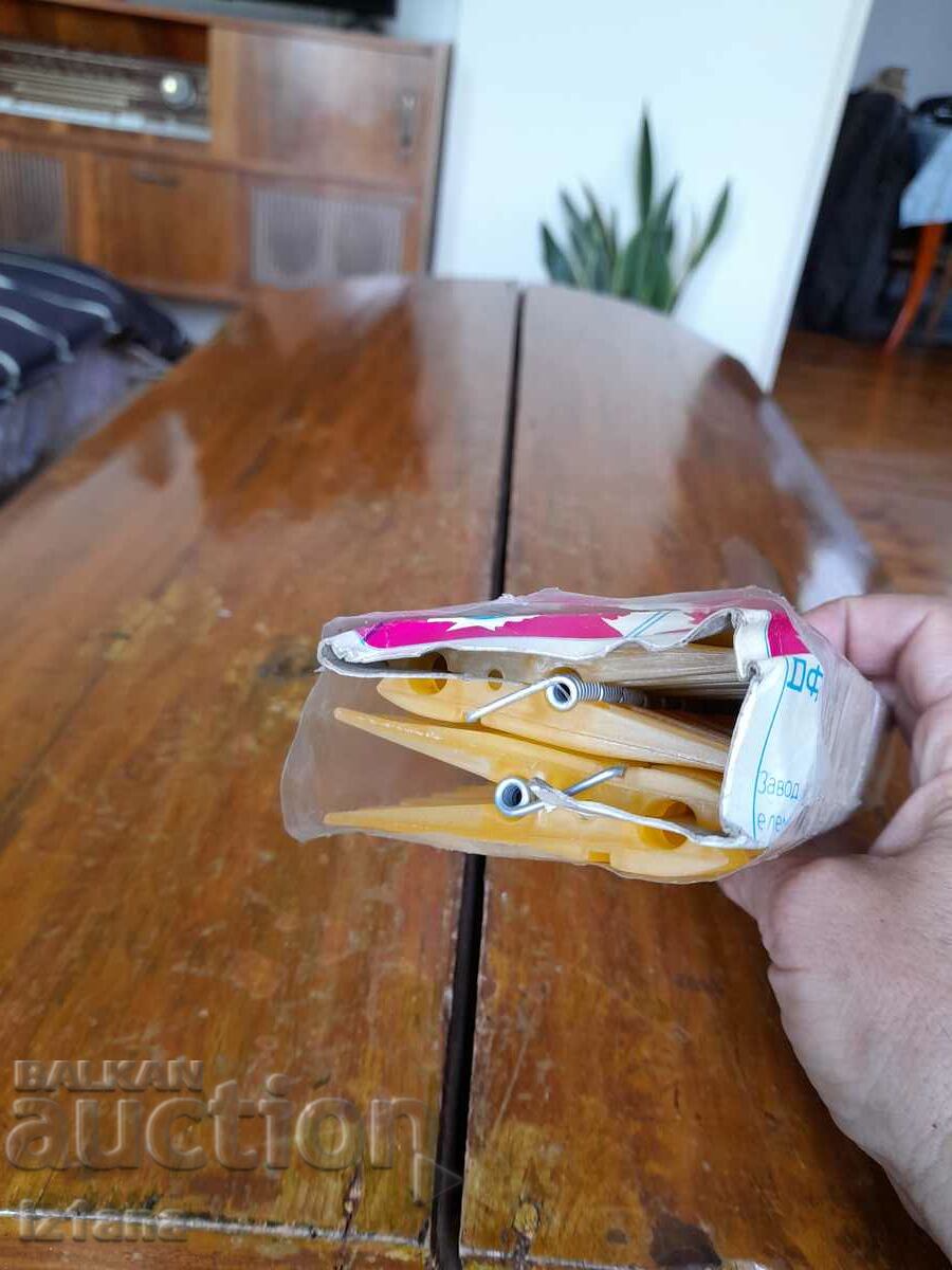 Old plastic laundry clips - 6