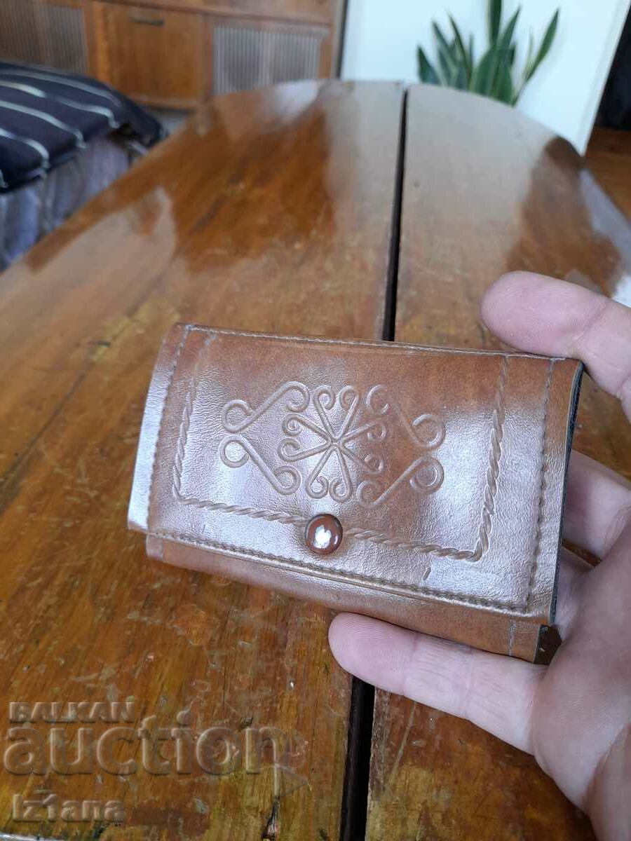 An old leather purse with price 8.00 BGN | € 4.09 An old leather purse with price 8.00 BGN | € 4.09