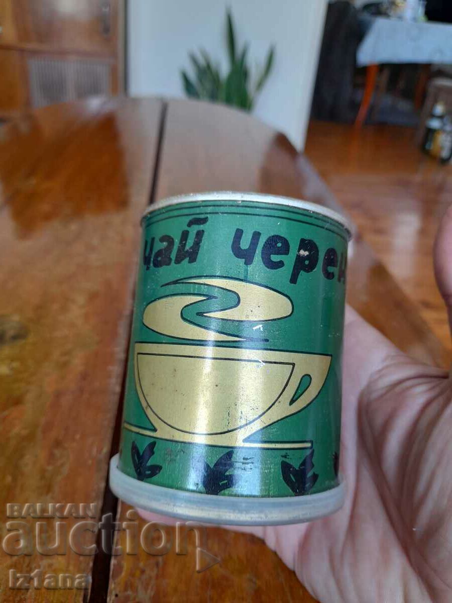 Ένα παλιό κουτί μαύρο τσάι με τιμή 15.00 BGN | € 7.67 Ένα παλιό κουτί μαύρο τσάι με τιμή 15.00 BGN | € 7.67