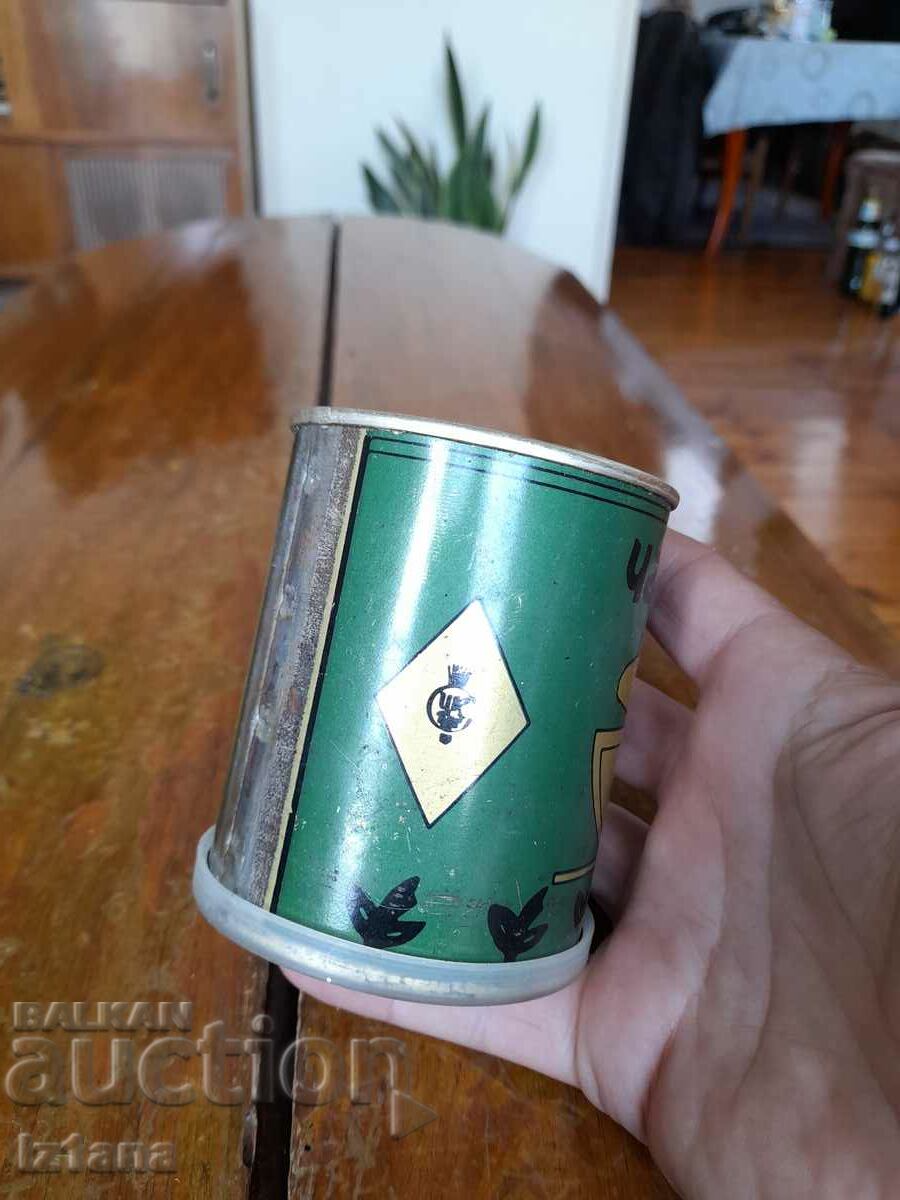 Παράδοση Ένα παλιό κουτί μαύρο τσάι Παράδοση Ένα παλιό κουτί μαύρο τσάι