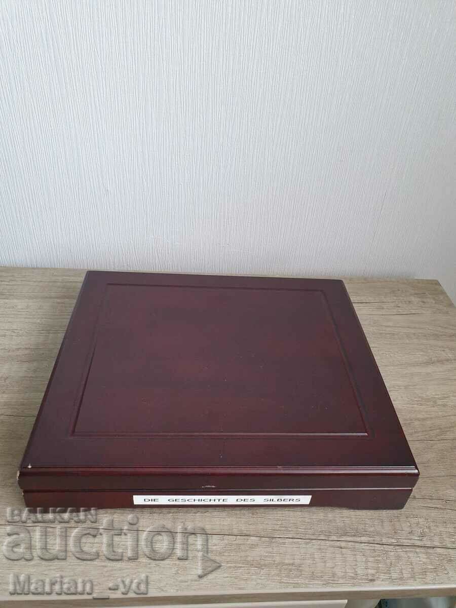 Luxury wooden box for banknotes and coins