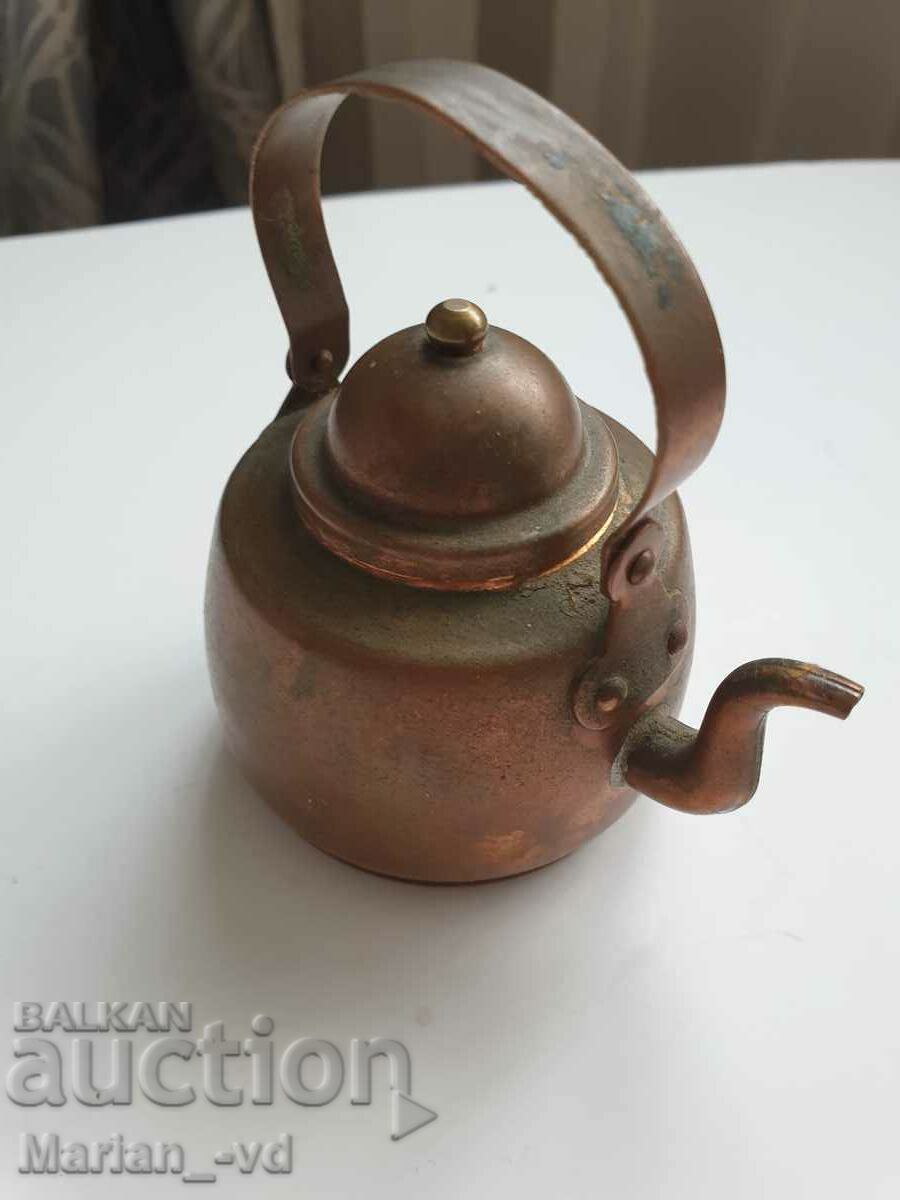 Small collectible copper teapot with price 15.00 BGN | € 7.67