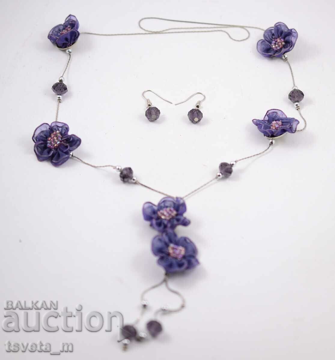 Necklace necklace and earrings set with price 3.00 BGN | € 1.53 Necklace necklace and earrings set with price 3.00 BGN | € 1.53