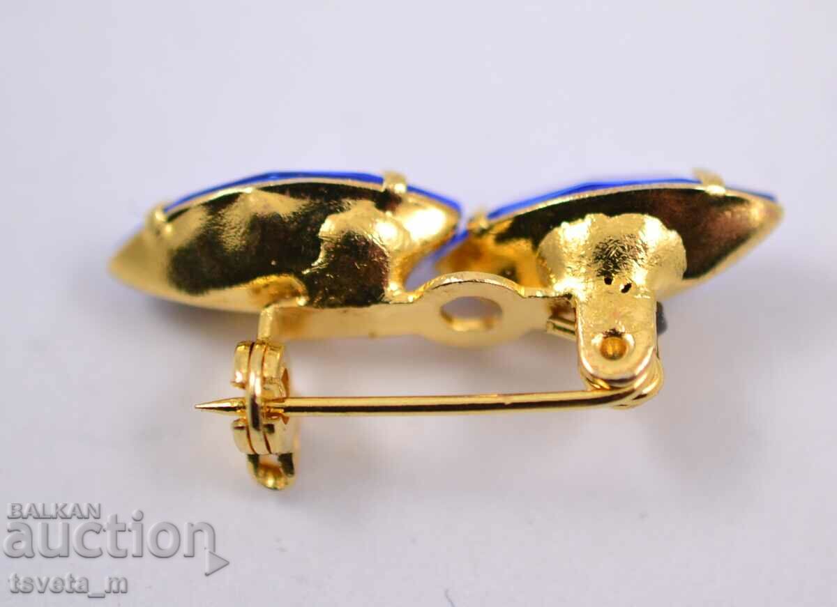 Auction Anchor brooch Auction Anchor brooch