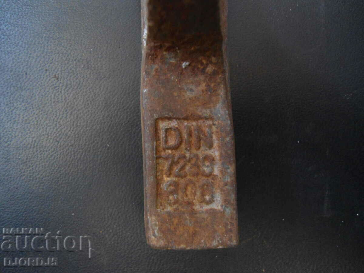 Delivery of Old formwork hammer, markings