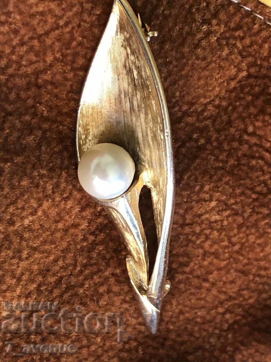 BROOCH with pearl