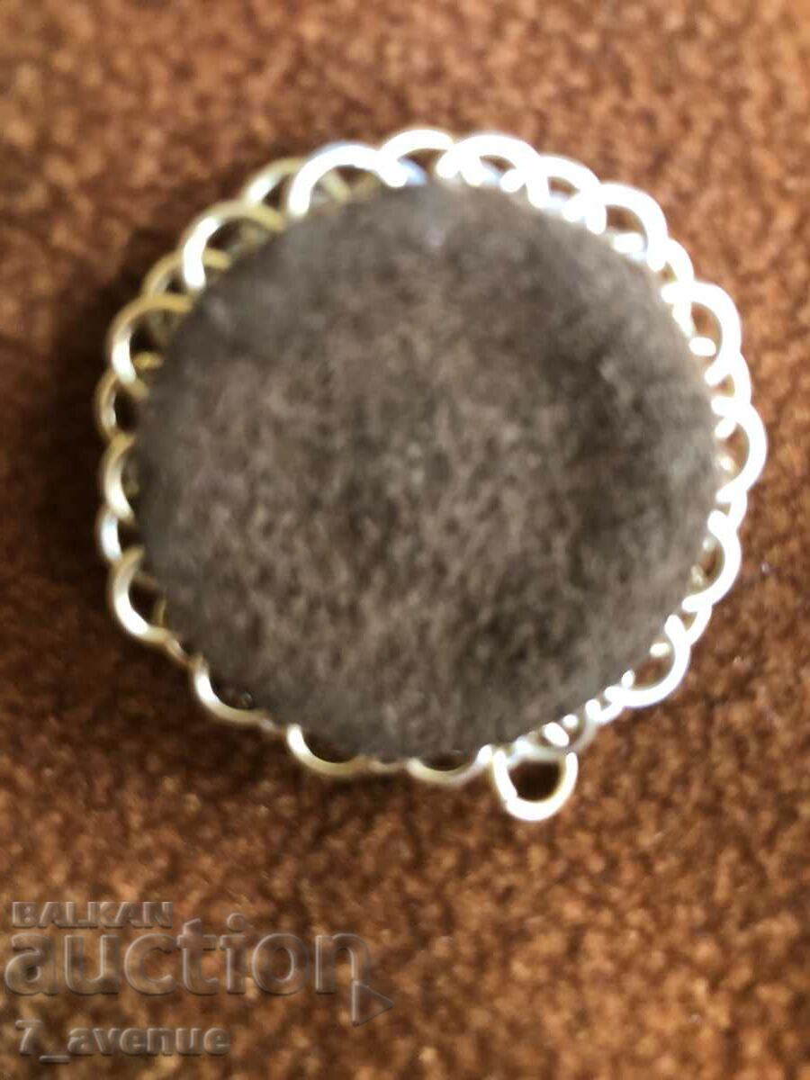 Auction NECKLACE / PENDANT Auction NECKLACE / PENDANT