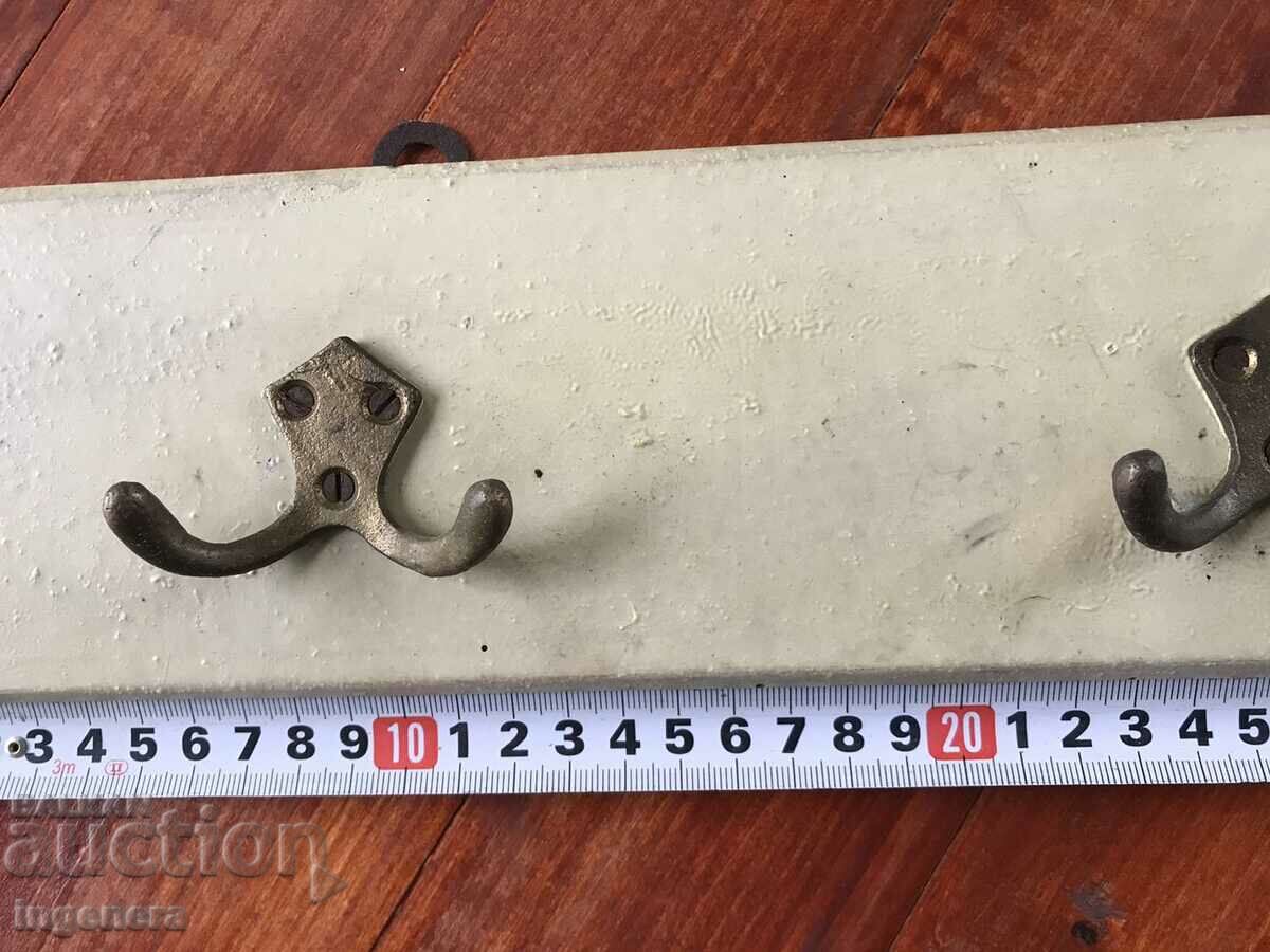 Delivery of HANGER HANGER WOOD ANTIQUE Delivery of HANGER HANGER WOOD ANTIQUE