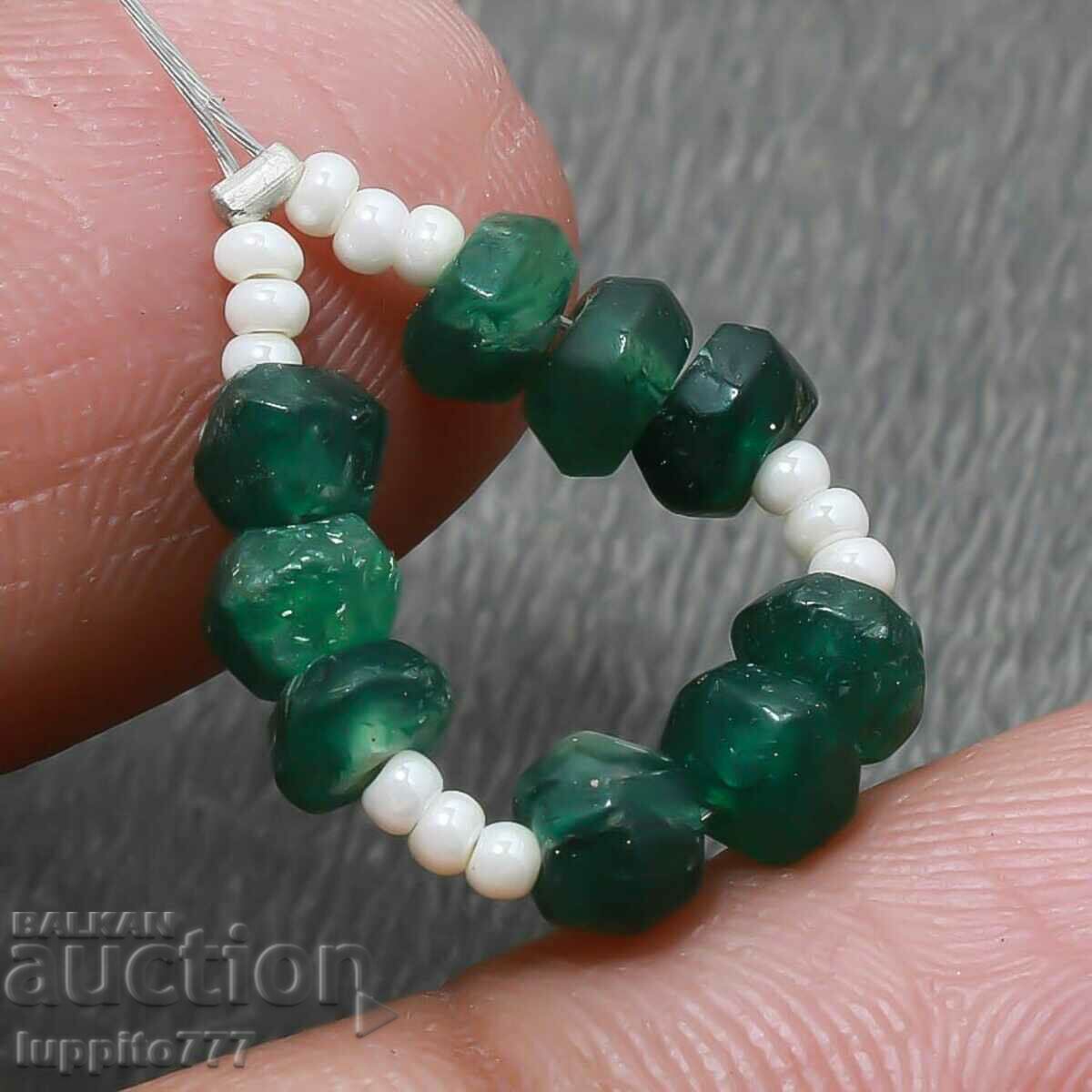 Φυσικό πράσινο κορδόνι αβεντουρίνης 9,30 καρατίων με τιμή 29.99 BGN | € 15.33 Φυσικό πράσινο κορδόνι αβεντουρίνης 9,30 καρατίων με τιμή 29.99 BGN | € 15.33