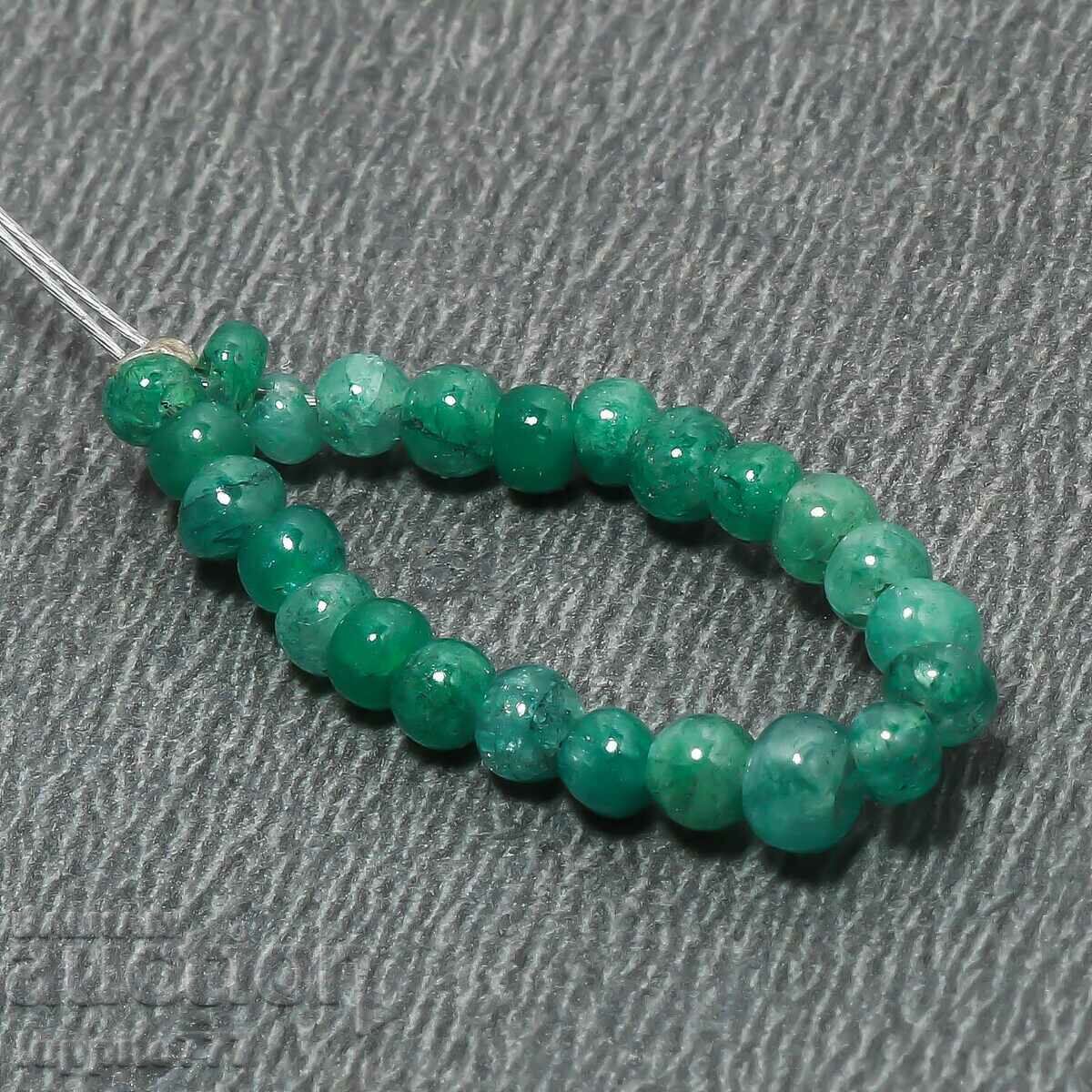 Φυσικό πράσινο κορδόνι αβεντουρίνης 7,90 καρατίων με τιμή 29.99 BGN | € 15.33 Φυσικό πράσινο κορδόνι αβεντουρίνης 7,90 καρατίων με τιμή 29.99 BGN | € 15.33