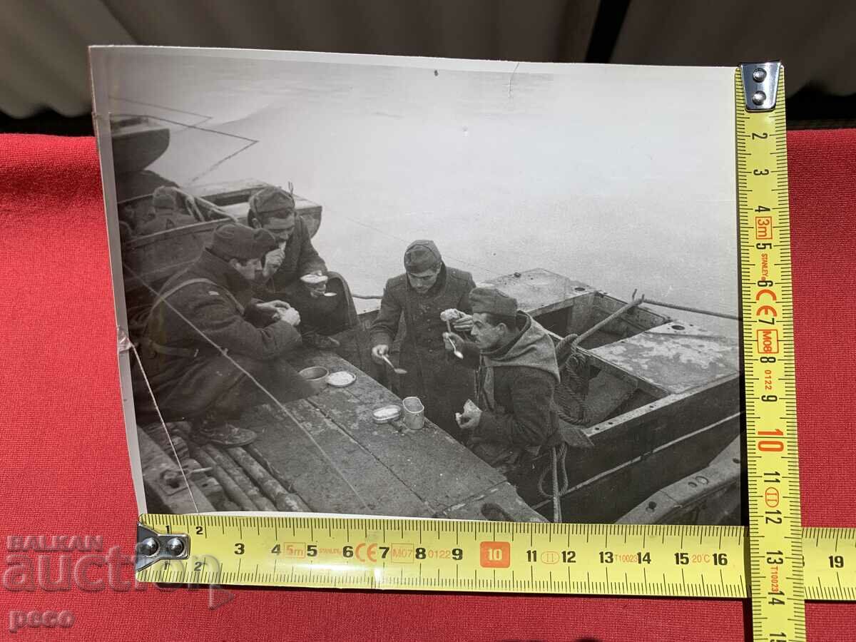 Auction WWI 1944-45 Bulgarian military units Pontoneri having lunch Auction WWI 1944-45 Bulgarian military units Pontoneri having lunch
