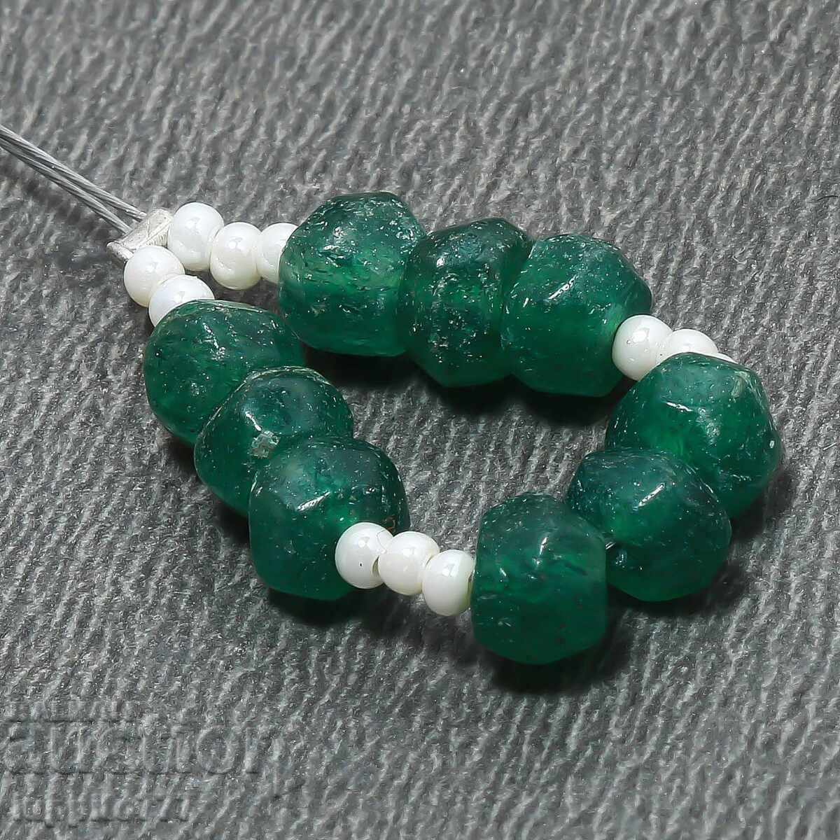 8.90 carat natural green aventurine string with price 29.99 BGN | € 15.33 8.90 carat natural green aventurine string with price 29.99 BGN | € 15.33