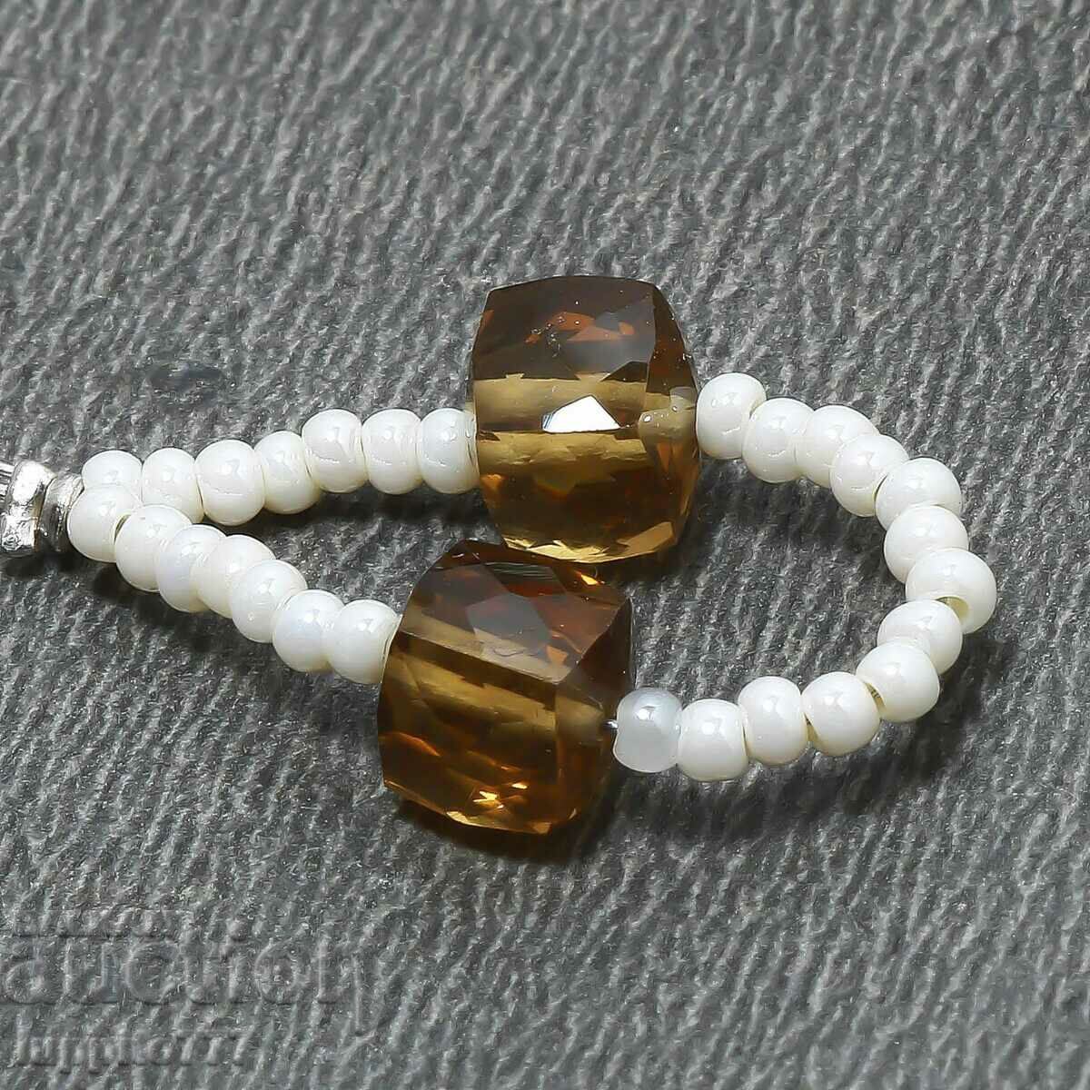 7.40 carat natural citrine cube strung with price 39.99 BGN | € 20.45 7.40 carat natural citrine cube strung with price 39.99 BGN | € 20.45