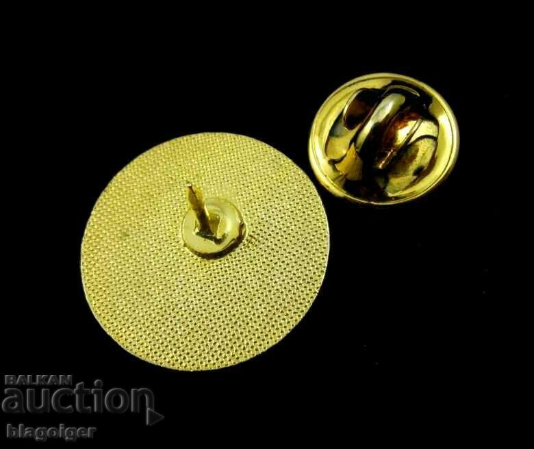 Volleyball-American Volleyball Association with price 9.99 BGN | € 5.11 Volleyball-American Volleyball Association with price 9.99 BGN | € 5.11