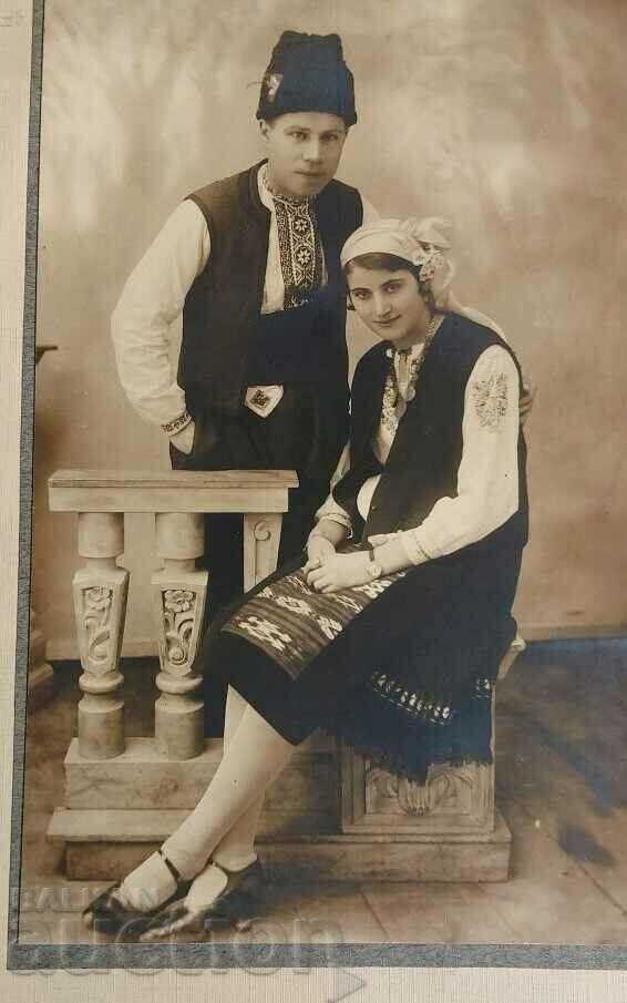 Auction  WEARING CAP APRON SNAPPY OLD PHOTO PHOTOGRAPHY