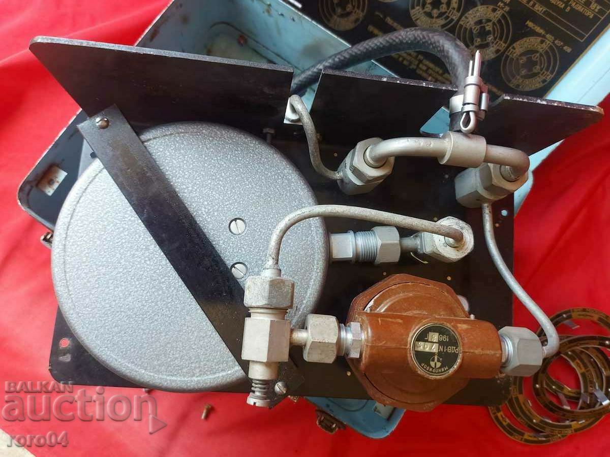 ZIL - M 21 - MOSKVICH - ZAZ - 6 ZIL - M 21 - MOSKVICH - ZAZ - 6