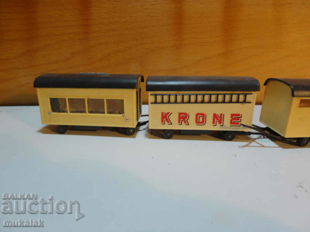 WIKING?HERPA?PREISER?KIBRI? HO 1/87 VAN CIRCUS TRAILER with price 20.00 BGN | € 10.23
