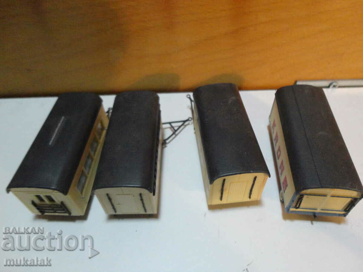 Delivery of WIKING?HERPA?PREISER?KIBRI? HO 1/87 VAN CIRCUS TRAILER