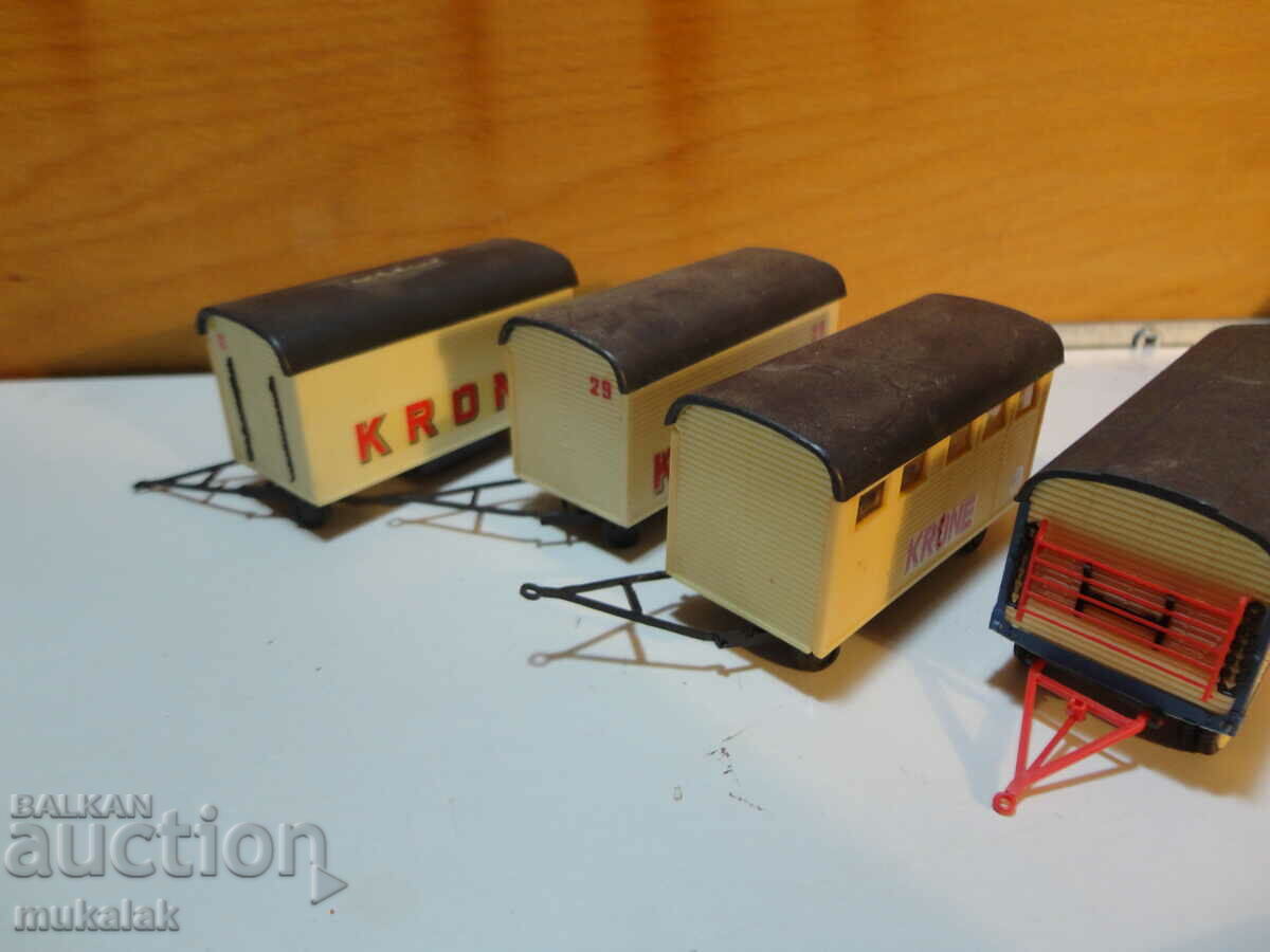 WIKING?HERPA?PREISER?KIBRI? HO 1/87 VAN CIRCUS TRAILER - 5